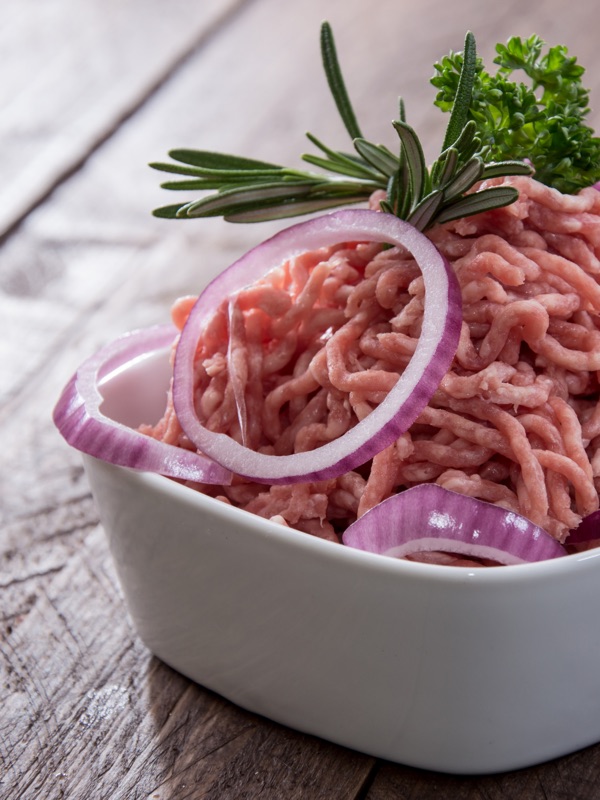 Фарш индейки с луком и розмарином