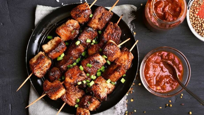 Маринад для яркого и насыщенного вкуса с кефиром и хмели-сунели